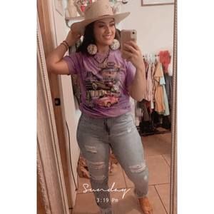 Meet your Posher, Marisol